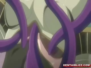 Anime makakakuha ng doble pagtagos sa pamamagitan ng tentacles