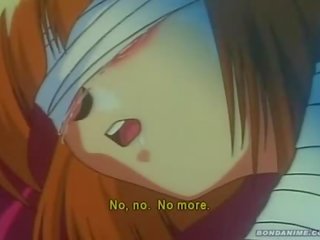 Scared anime merah kepala semua terikat sehingga dalam bandage listening kepada beliau rakan-rakan mengerang